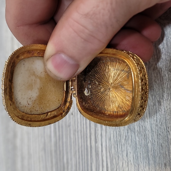 Engraved Unicorn, Toujours Moi Creme Perfume Case - Picture 7 of 7